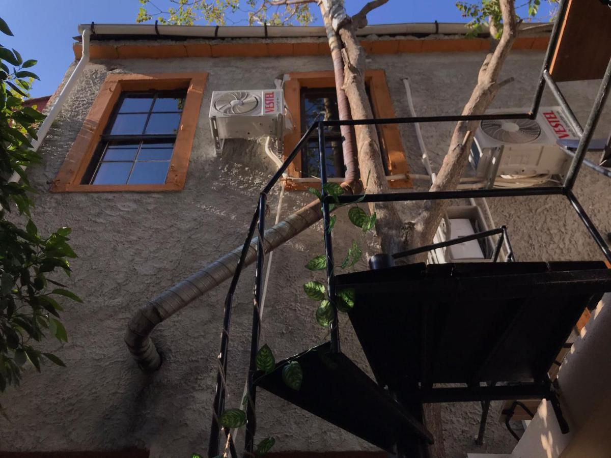 Titan House Hostel Σμύρνη Εξωτερικό φωτογραφία