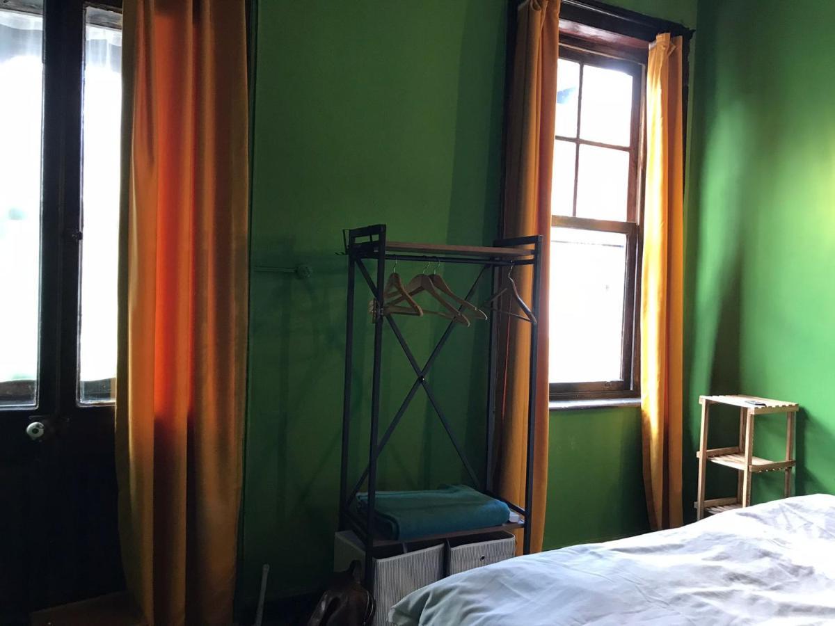 Titan House Hostel Σμύρνη Εξωτερικό φωτογραφία